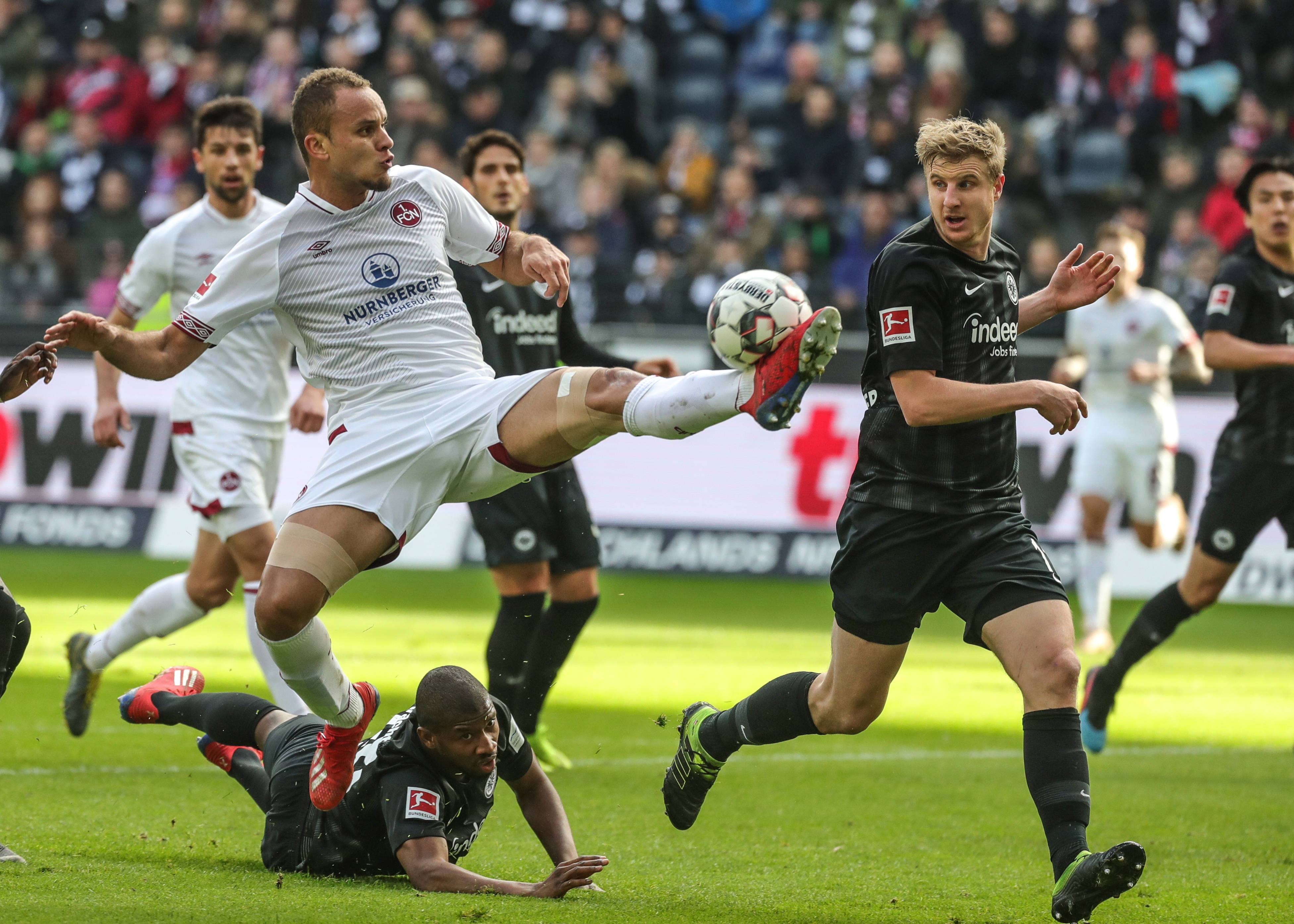 地上足球：皇马预定四大皆空！（地上足球：皇马本季恐四线无冠）