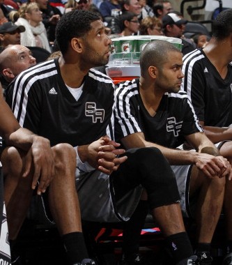 伯尔尼主帅谈骚乱：维拉球员在看台下庆祝，球迷认为被挑衅了（伯尔尼主帅谈骚乱：维拉球员看台前庆祝被球迷视作挑衅）