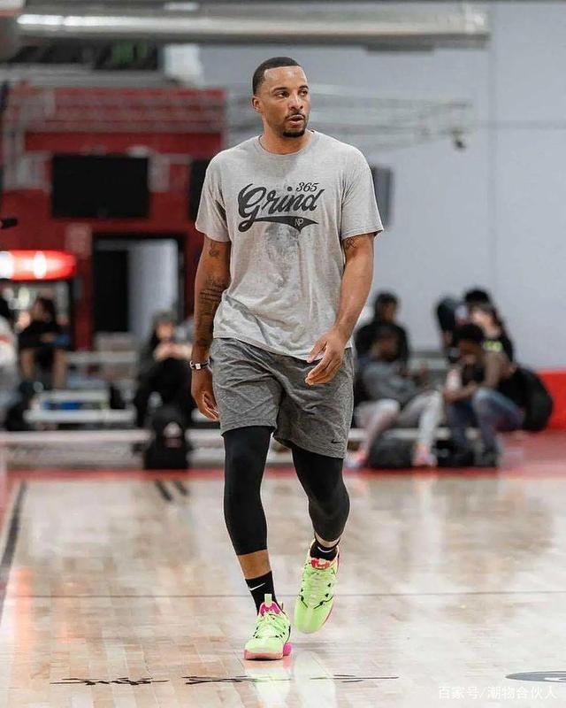 Opta全球俱乐部当前实力榜：阿森纳、拜仁、巴黎前3，维拉第6（Opta最新俱乐部实力排名：阿森纳、拜仁、巴黎位列前三，维拉第六）