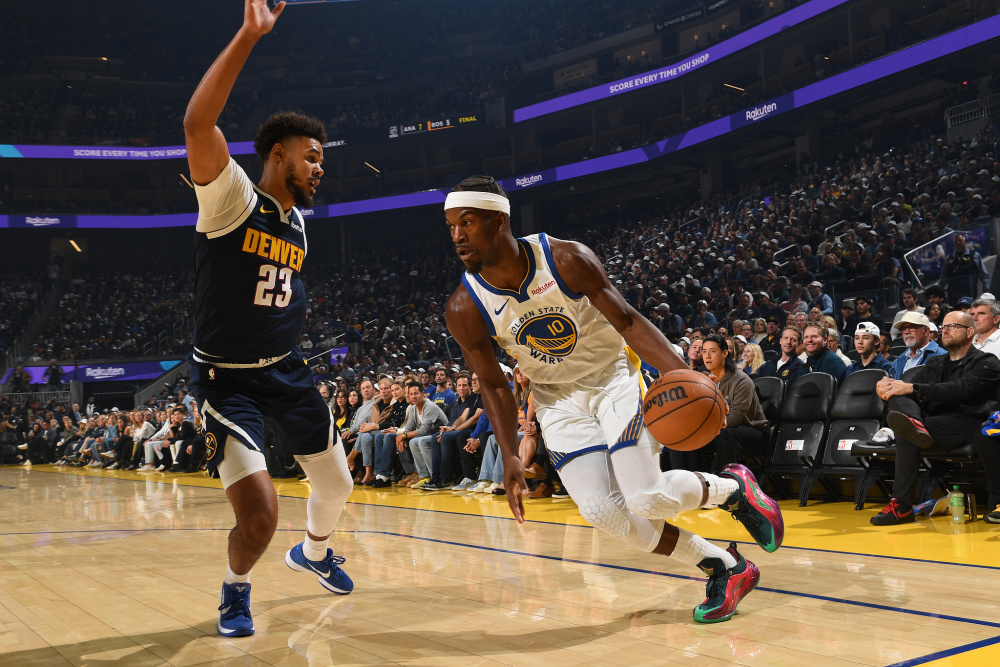 体坛：狼队想与徐彬签约4-5年，球员已搭乘航班前往英国（体坛消息：狼队计划与徐彬签约4至5年，球员已启程飞赴英国）