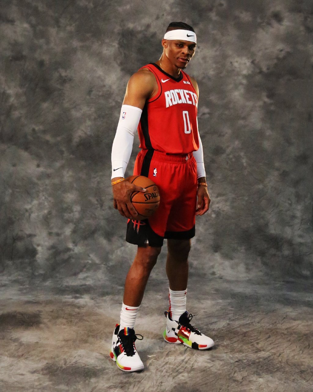 洛夫顿问卢导要苹果手表，给卢导整不会了（洛夫顿向卢导索要苹果手表，卢导当场懵了）