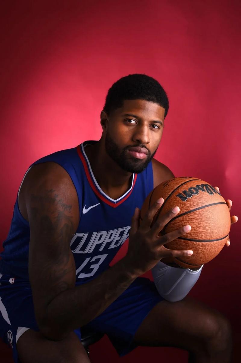 伊藤美诚击败博嘉德，松岛辉空击败法尔克，都没有太多悬念（伊藤美诚轻取博嘉德，松岛辉空完胜法尔克，胜负毫无悬念）