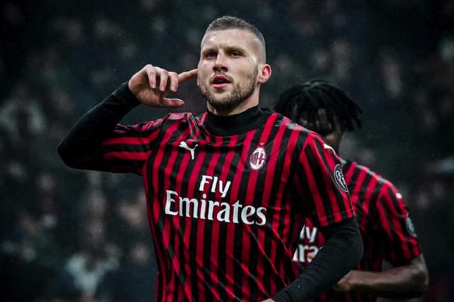 西班牙与皇马双料传奇，劳尔获2025年阿斯报终身成就奖（皇马与西班牙双传奇劳尔荣膺2025年阿斯报终身成就奖）