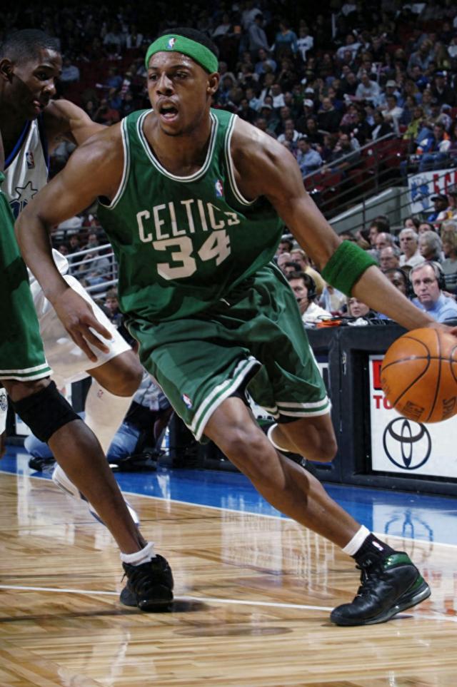 亚冠生死博弈！布里兰主场怒怼江原FC，8球神锋剑指出线（亚冠生死战：布里兰主场硬刚江原FC，8球锋霸剑指出线）