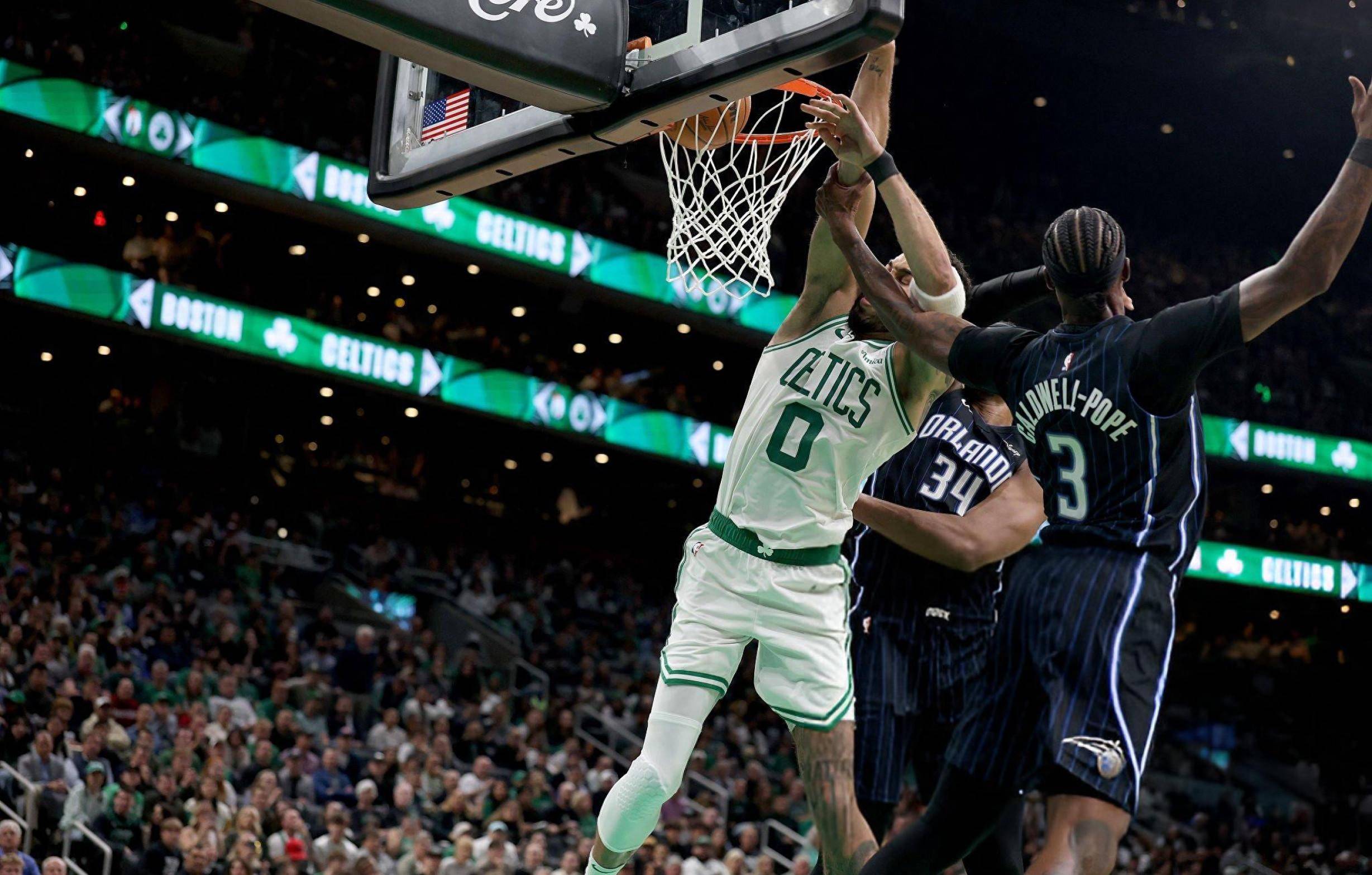 双喜临门，费尔明在巴萨一线队生涯百场里程碑中破门（双喜加身，费尔明巴萨一队第100场里程碑战破门）